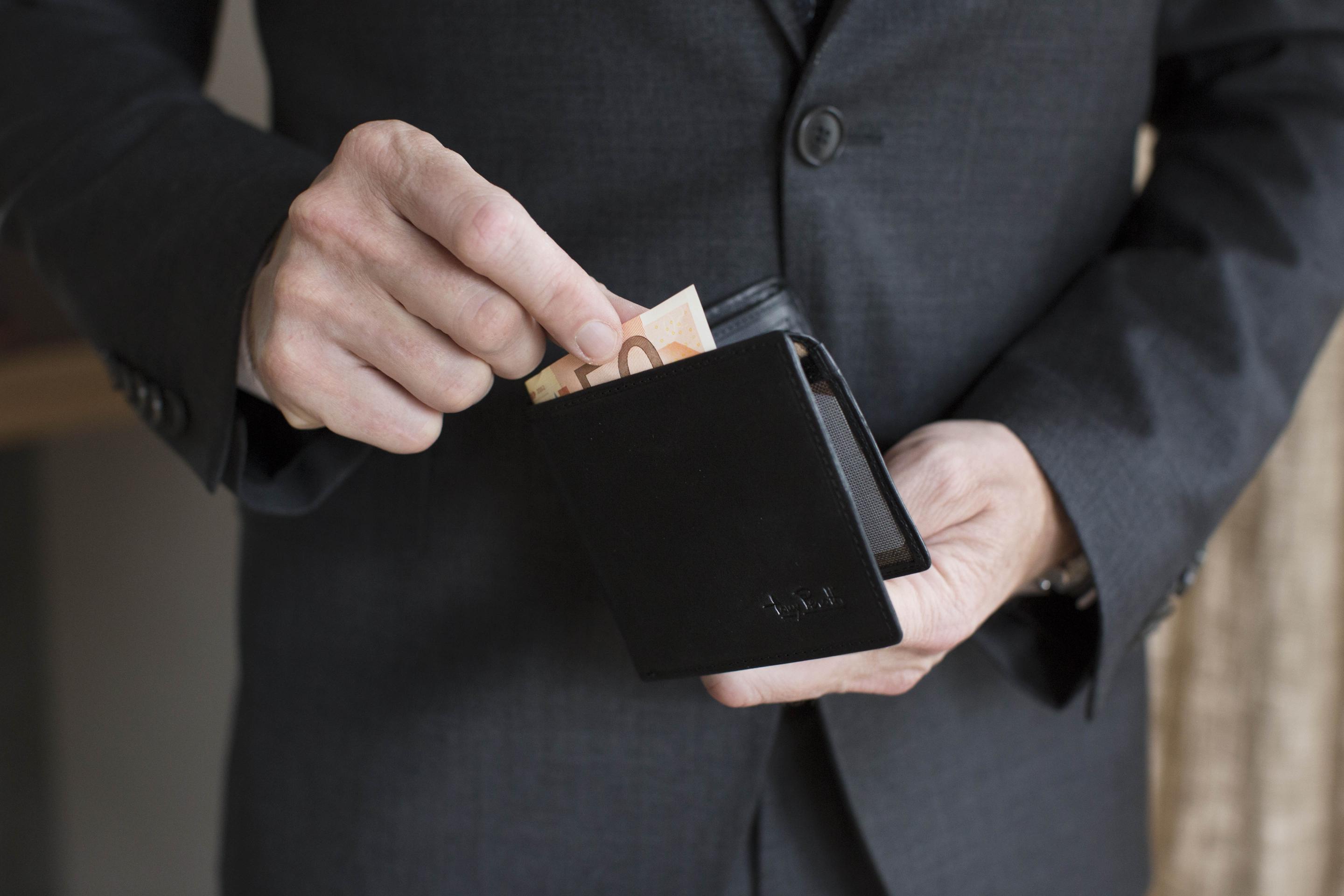 Classic leather wallets